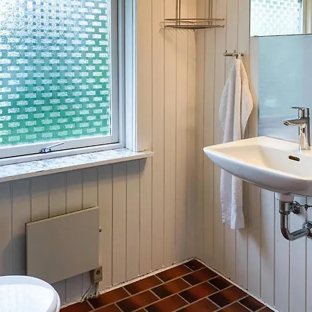 4 Bedroom Beautiful Home In Ebeltoft Nyaraló Ebeltoft