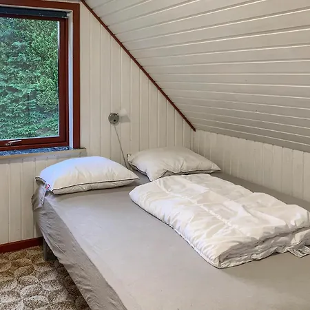 4 Bedroom Beautiful Home In Ebeltoft Nyaraló *
